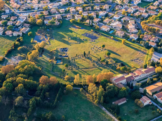 Vue aérienne du site de Lattara